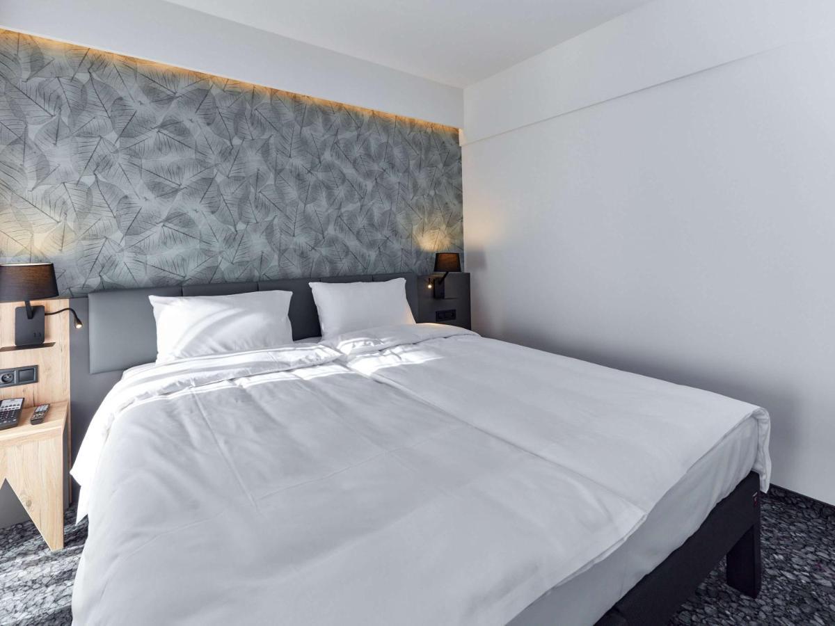 Hotel Ibis Styles Nowy Targ Esterno foto