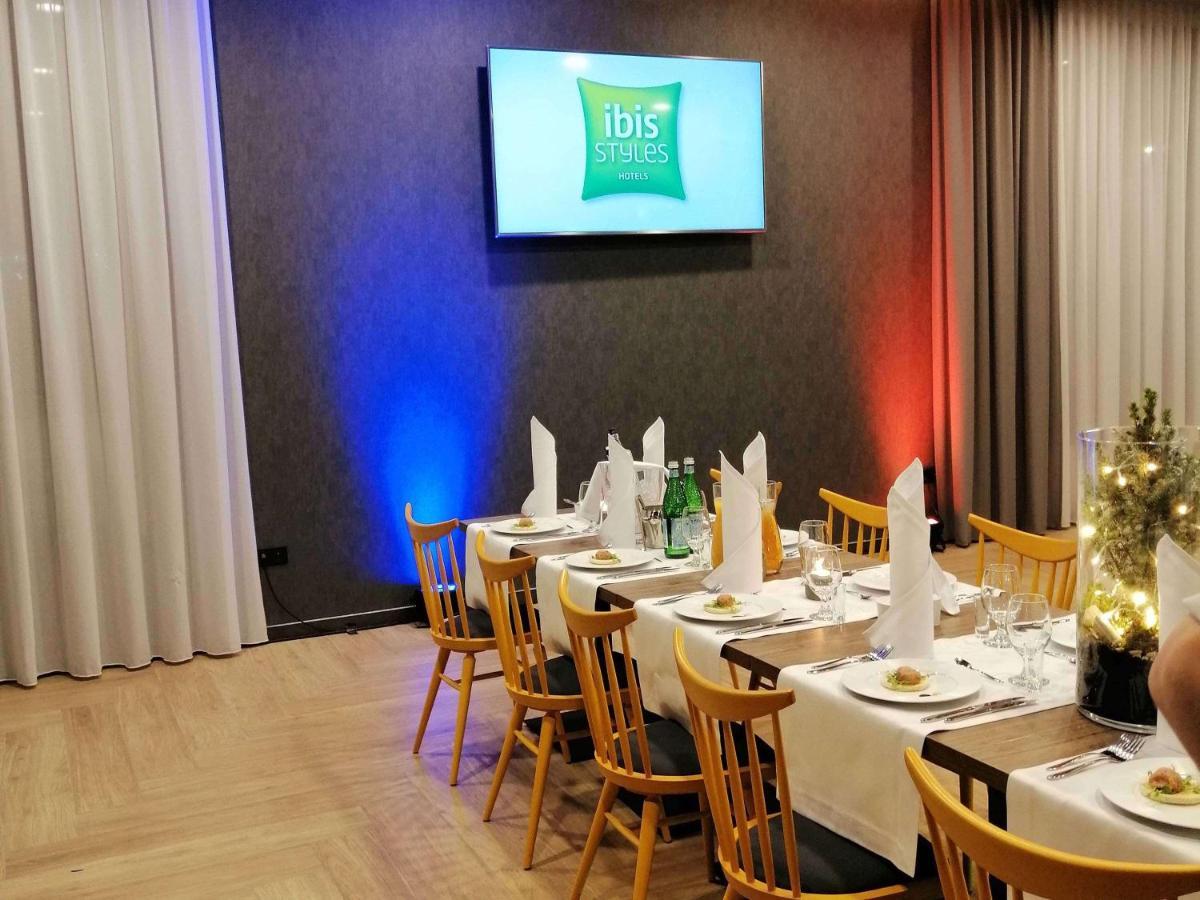 Hotel Ibis Styles Nowy Targ Esterno foto
