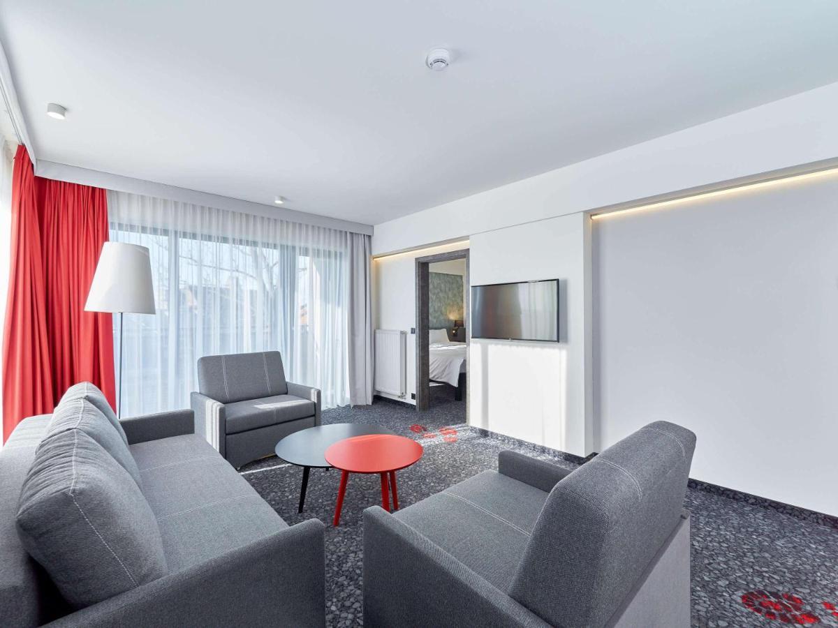 Hotel Ibis Styles Nowy Targ Esterno foto