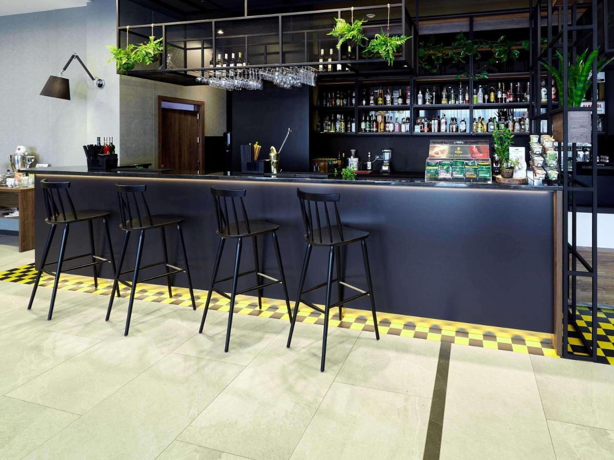 Hotel Ibis Styles Nowy Targ Esterno foto