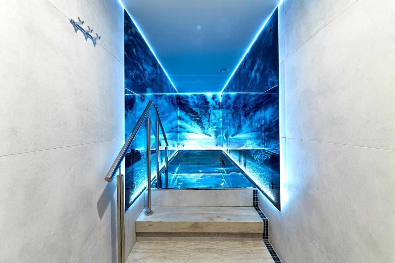Hotel Ibis Styles Nowy Targ Esterno foto