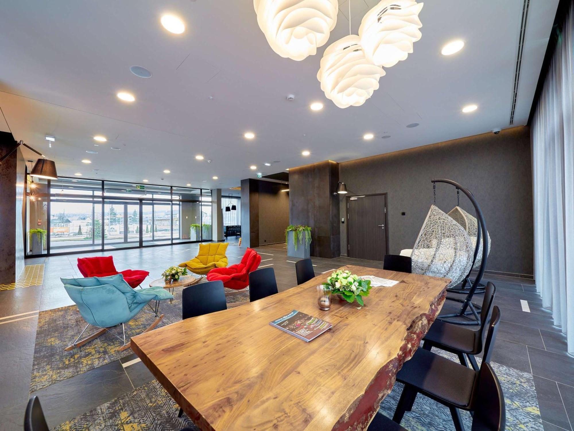 Hotel Ibis Styles Nowy Targ Esterno foto
