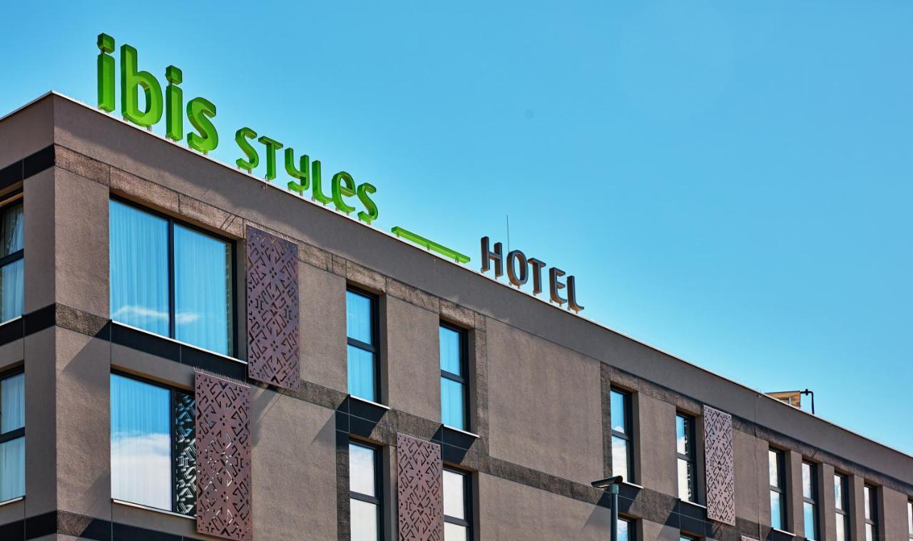 Hotel Ibis Styles Nowy Targ Esterno foto