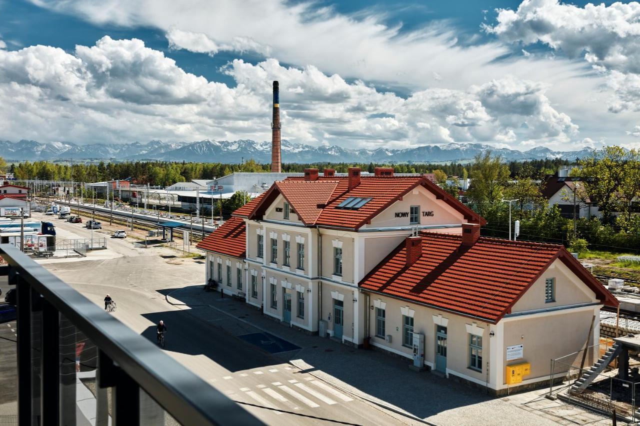 Hotel Ibis Styles Nowy Targ Esterno foto